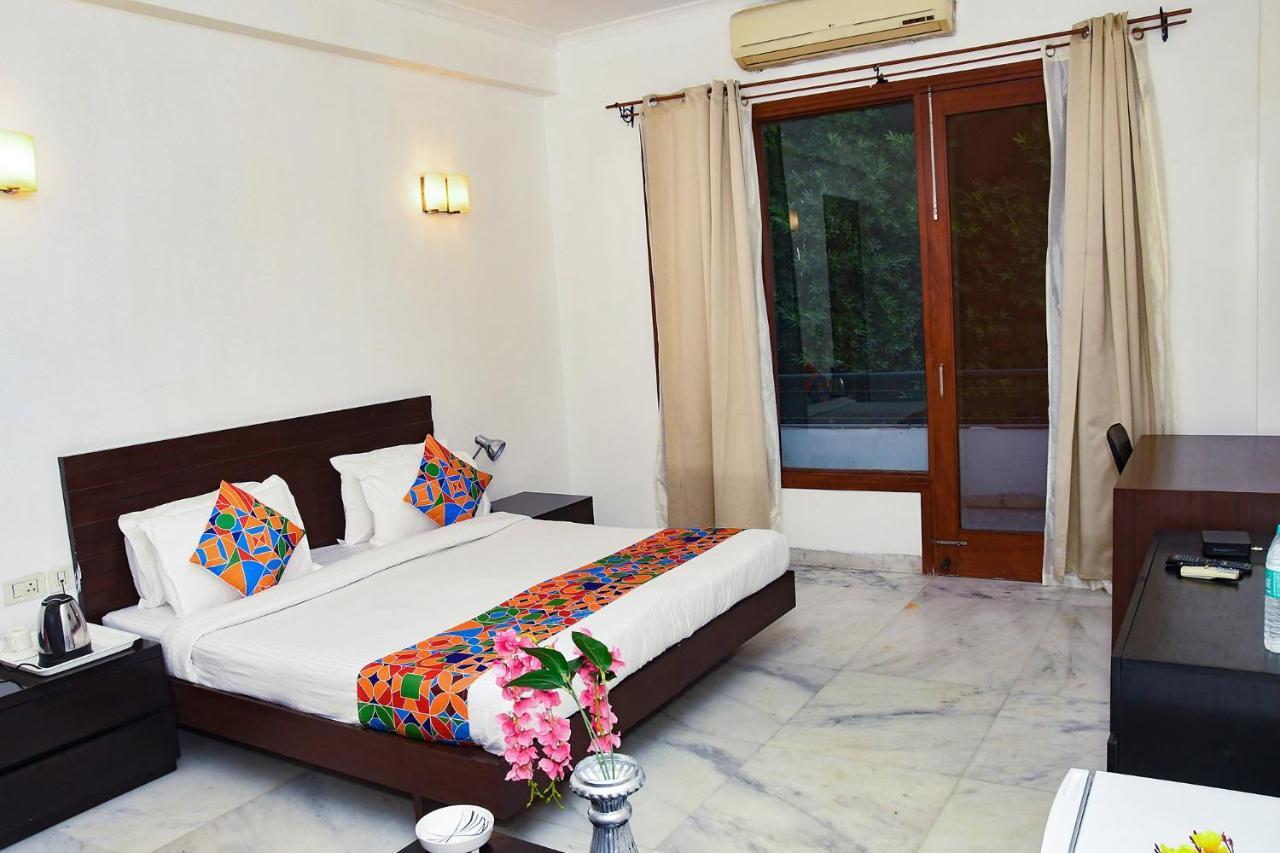 Fabhotel Premium Gurgaon Exterior photo