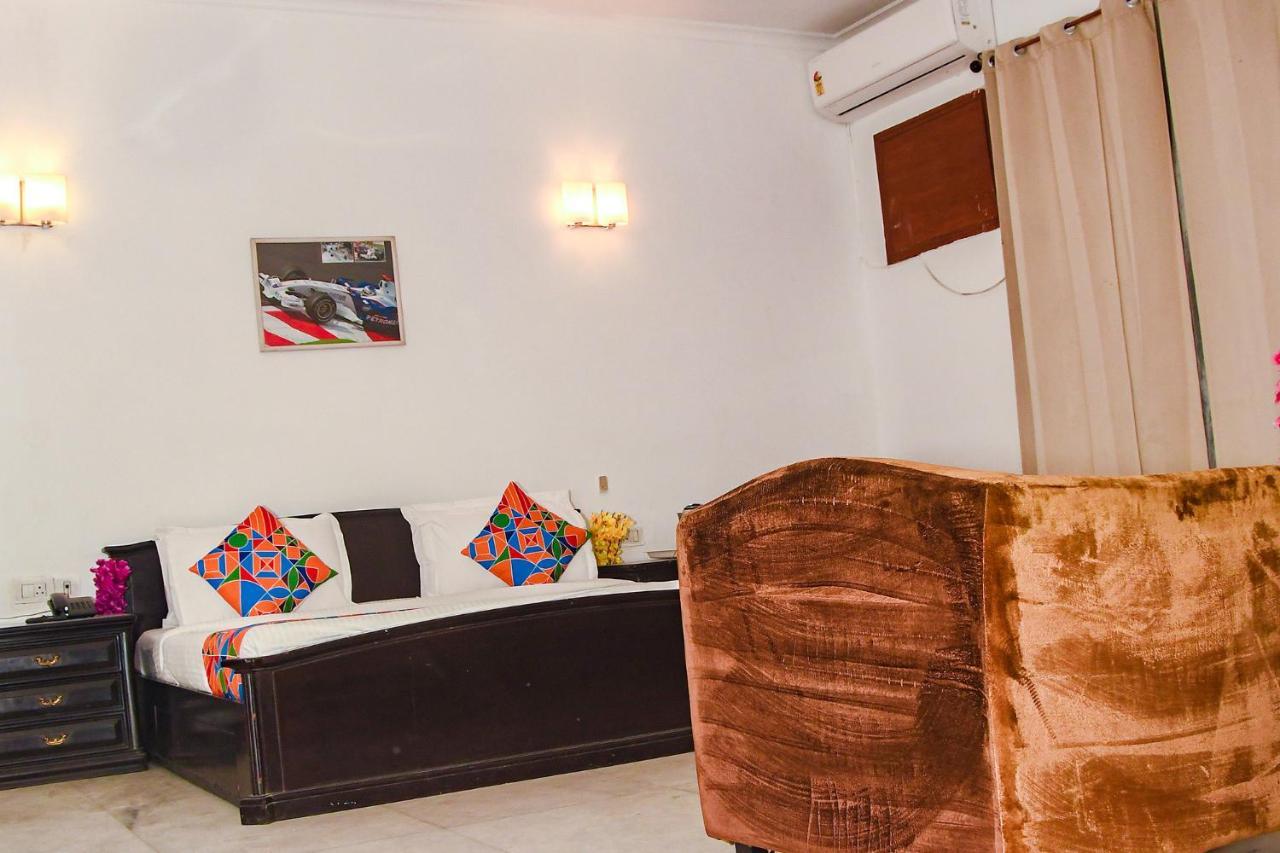 Fabhotel Premium Gurgaon Exterior photo