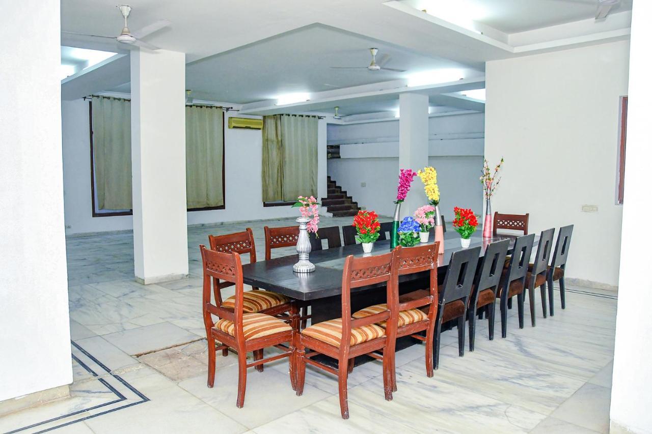 Fabhotel Premium Gurgaon Exterior photo